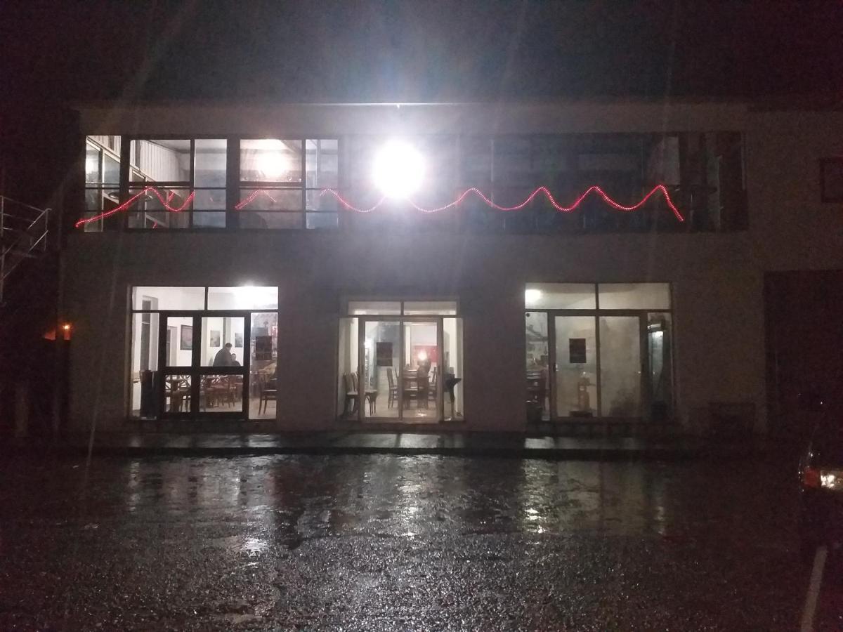 Rozafa Ferry & Accommodation Koman Exterior photo